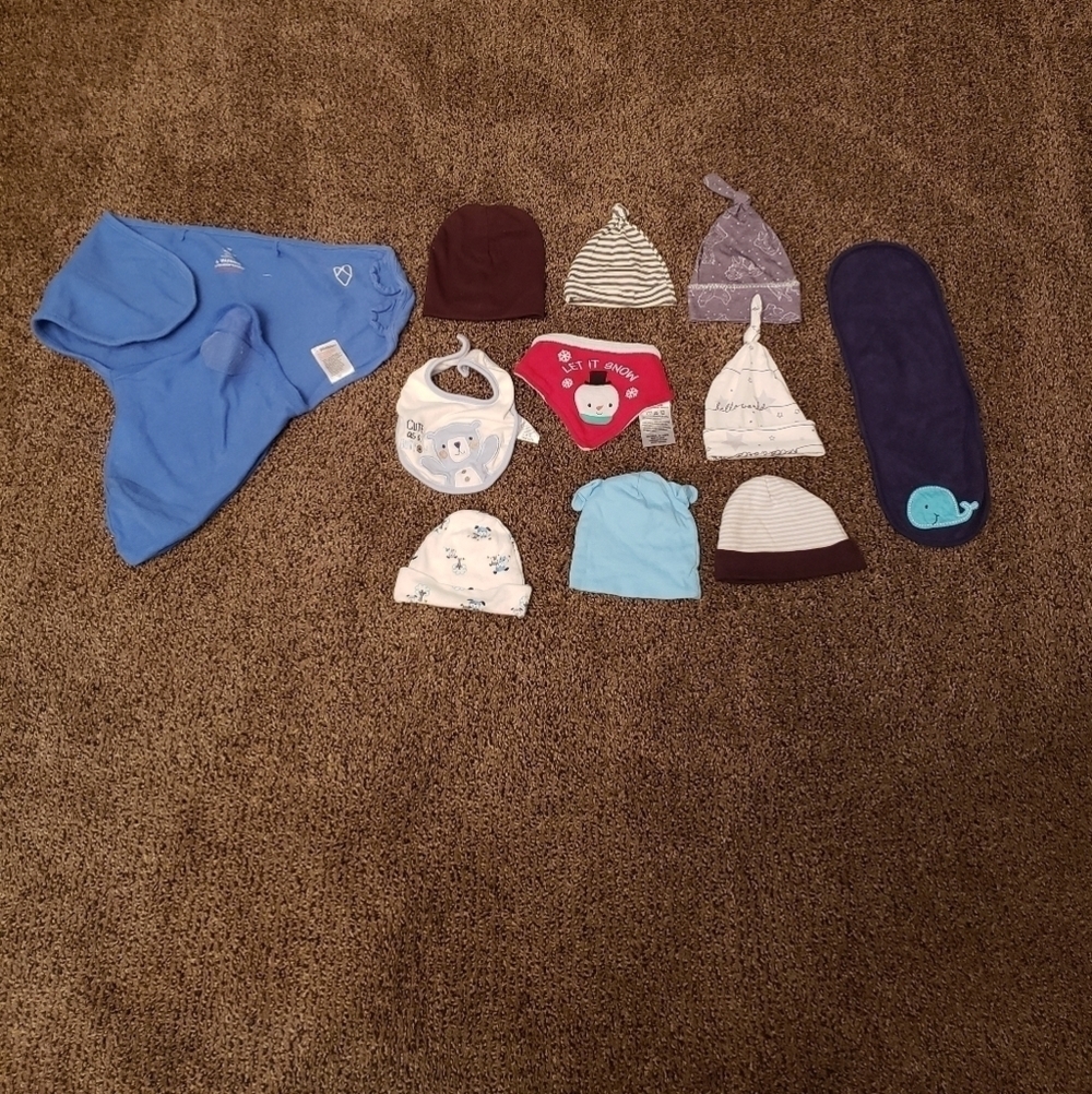 Baby boys bundle, 1 swaddle me, 2 bibs, 7 hats, 1 burp cloth size 0-6M